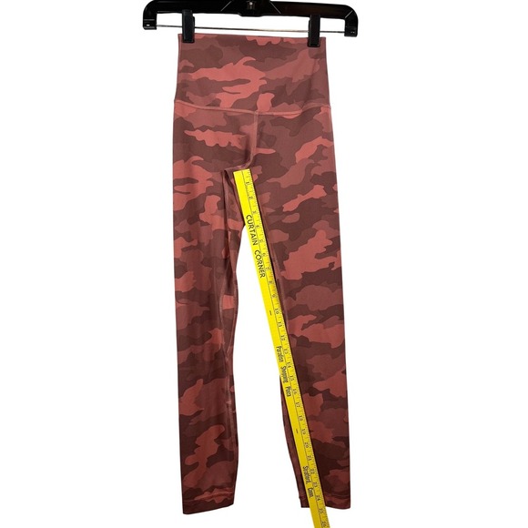 Lululemon Align High-Rise Pant 25"
Heritage 365 Camo Brier Rose Multi, Size 2 - Picture 8 of 9